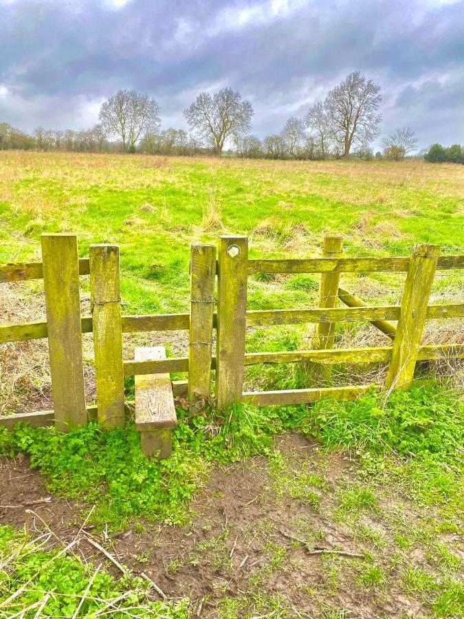Work And Relax - Fast Wifi, Fireplace & Near Pub Newton Aycliffe Exteriér fotografie